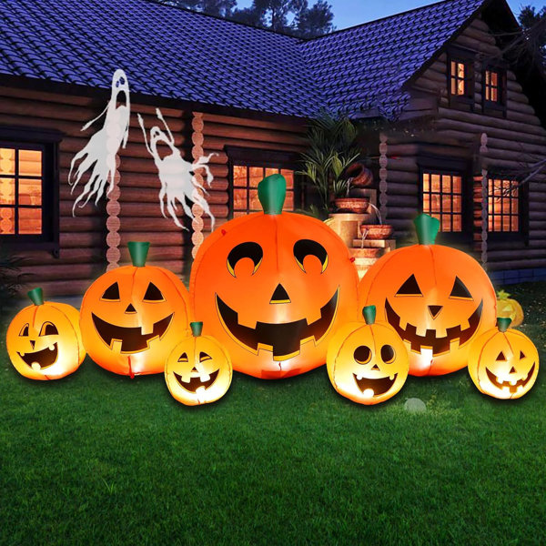 Halloween Inflatable Pumpkin Outdoor Decoration, Inflatable Pumpkin Lanterns With Build-In LED Lights, Blow Up 7 PCS Pumpkins Patch For Halloween Party Indoor Garden Lawn Yard Decor