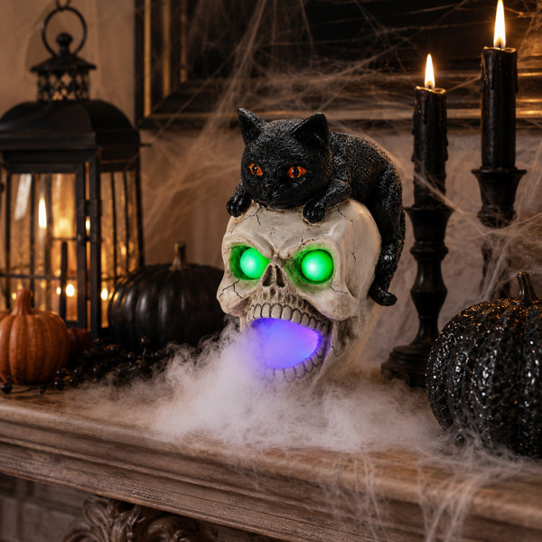 Glowing Halloween Skull Cat Decoration LED Fog Resin Statue with Green Eyes Purple Mouth Light for Indoor Outdoor Party Decor